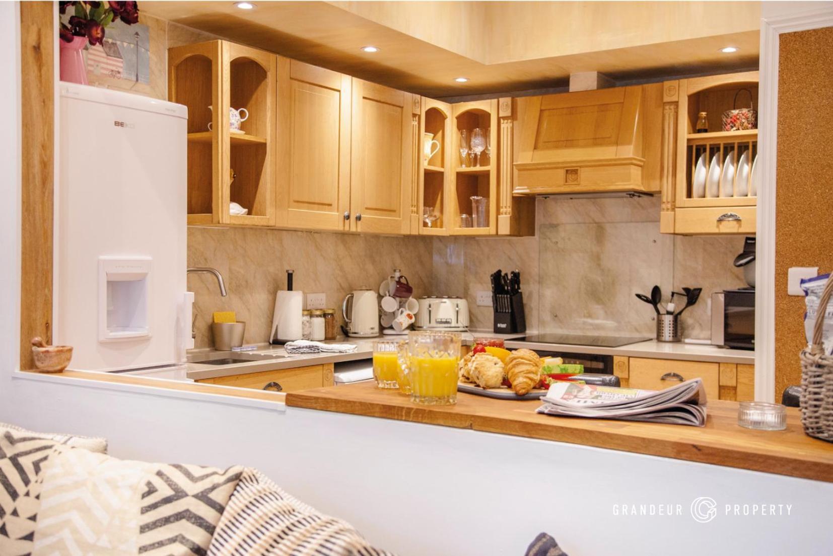 Treetop By Grandeur Property Apartment Bournemouth